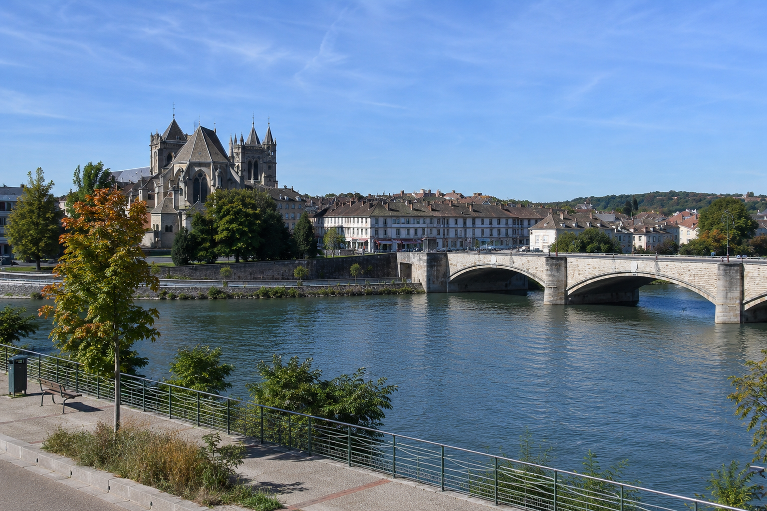 vue sur le pont Napoléon à Montereau-Fault-Yonne